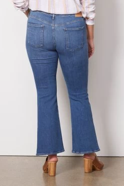 CITIZENS OF HUMANITY Lilah High Rise Bootcut Jean -Fashion Clothing & Accessories 1902 1436 curve 2