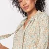 RAILS Amal Cassia Blouse 1 RAILS Amal Cassia Blouse -Fashion Clothing & Accessories 670 628b 5129 1