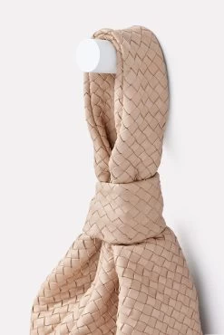 Celine Woven Handbag -Fashion Clothing & Accessories c23sp37129 retouch 3