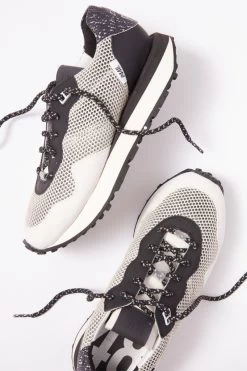 P448 Cancun Sting Sneaker