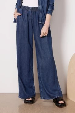 GOOD AMERICAN Weightless Track Pant