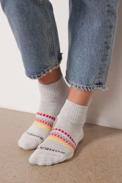 Honeycomb Stripe Quarter Sock -Fashion Clothing & Accessories t1562big694 lifestyle 2 1