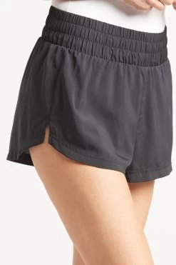 Varley Kallin Running Short -Fashion Clothing & Accessories var00738 4